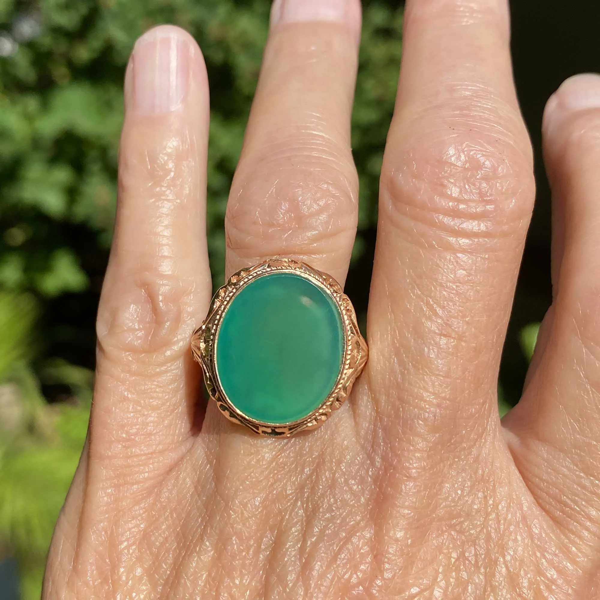 DEPOSIT Bold 14K Gold Cabochon Green Chrysoprase Ring