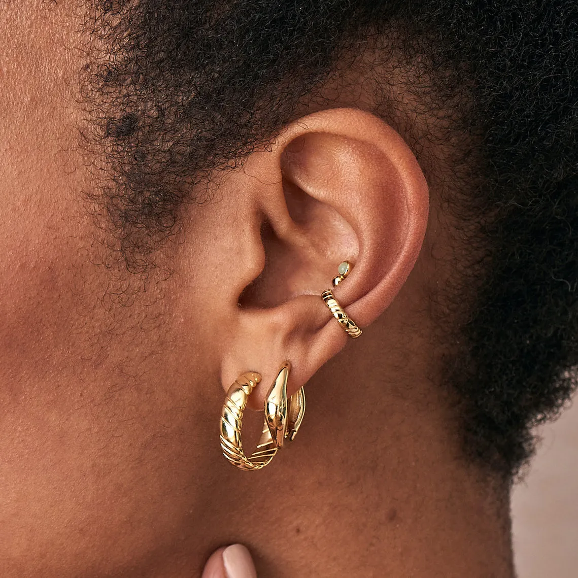 Gold Smooth Twist Ear Cuff