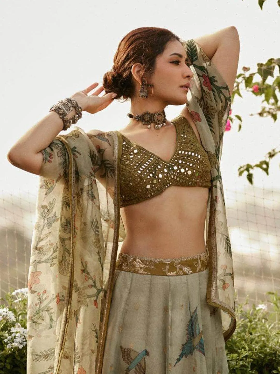 Raashii Khanna In Oxidised Flower Shaped Tribal Bangle